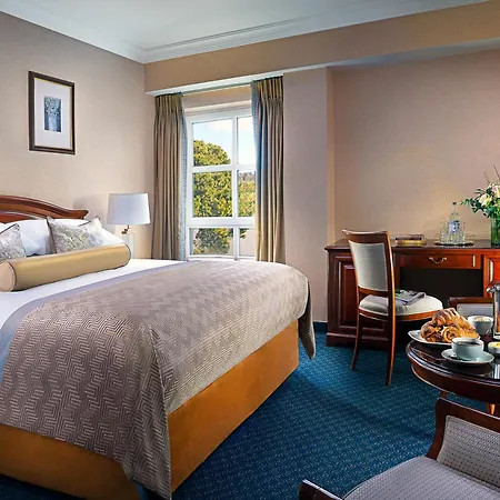 Killarney Plaza Hotel & Spa Hotel