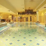 فندق Plaza &