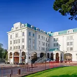 Plaza & كيلارني