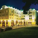 Plaza & كيلارني