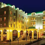 Plaza & كيلارني