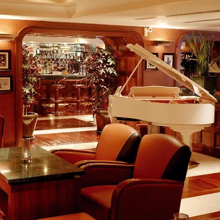 Plaza Hotel&spa Otel 4*