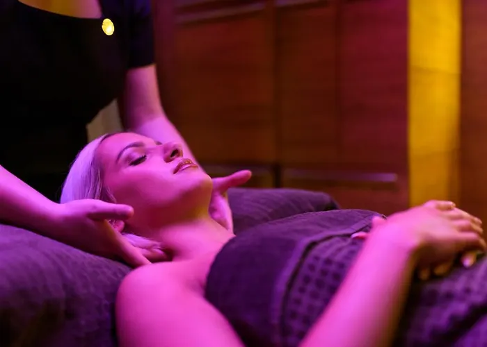 Plaza & Отель Килларни