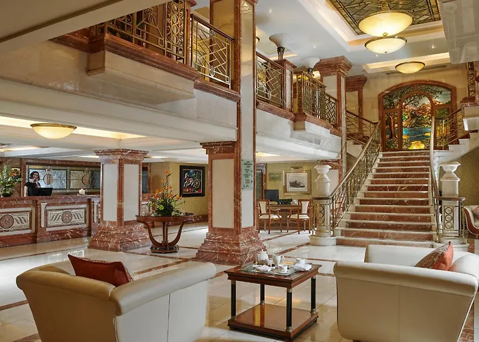 Killarney Plaza Hotel & Spa Hotel