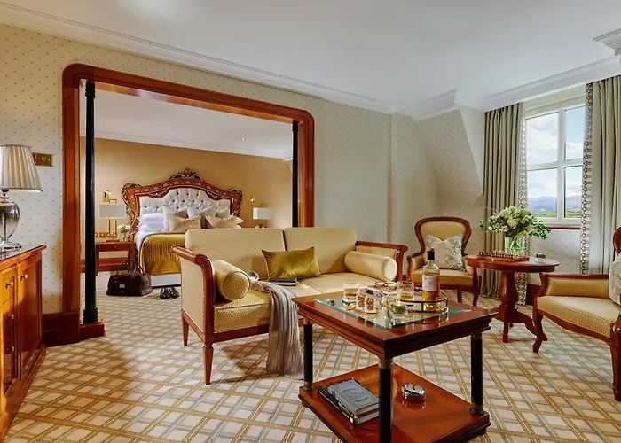 Plaza & Отель 4*