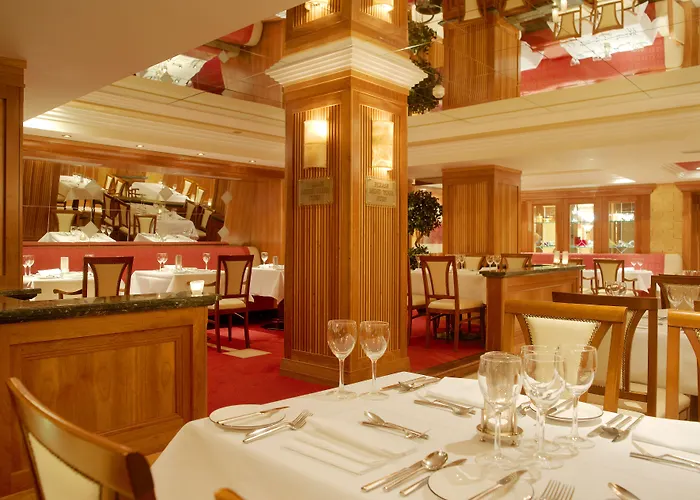 Killarney Plaza Hotel & Spa Hotel