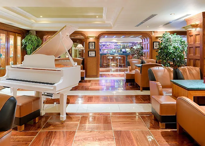 Killarney Plaza Hotel & Spa Hotel