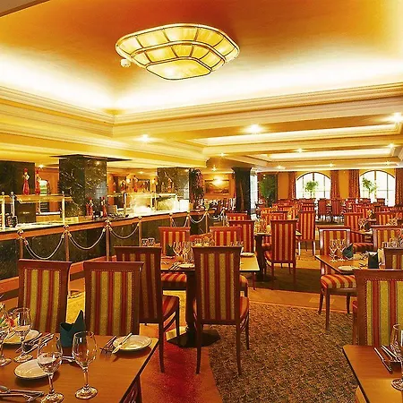 Killarney Plaza Hotel & Spa Hotel